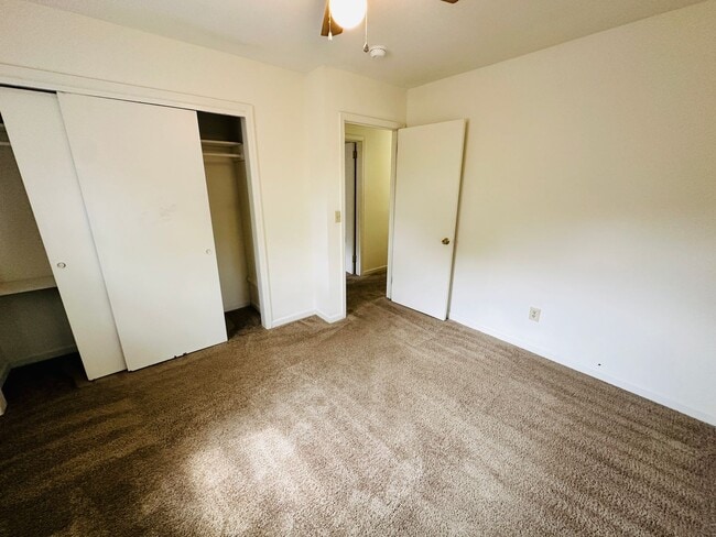 Building Photo - 604 Kelsey Ln