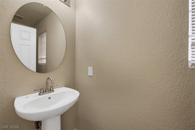 Building Photo - 2708 Commitment Ct