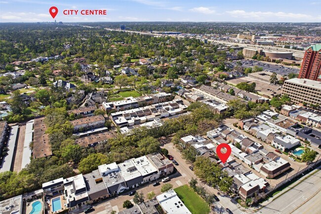 Building Photo - 8614 Oakford Dr
