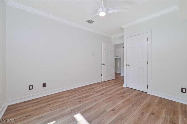 Building Photo - 6941 Hunters Rd