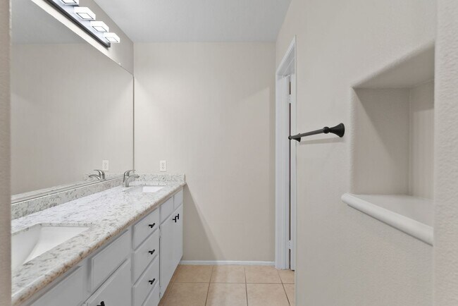 Building Photo - 39908 Millbrook Way