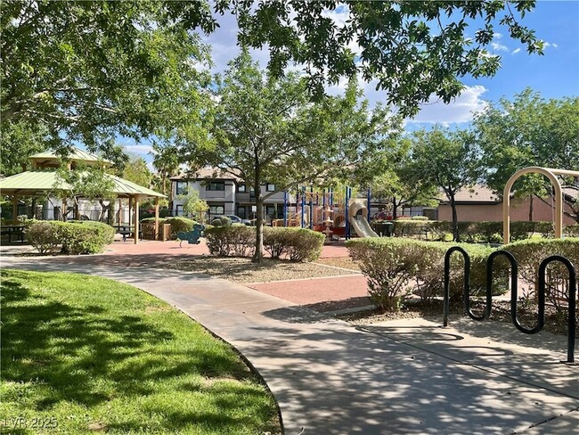 Building Photo - 1285 Large Cap Dr