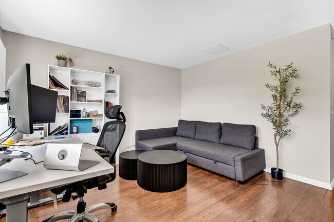 Building Photo - 2451 Cherry Hills Dr