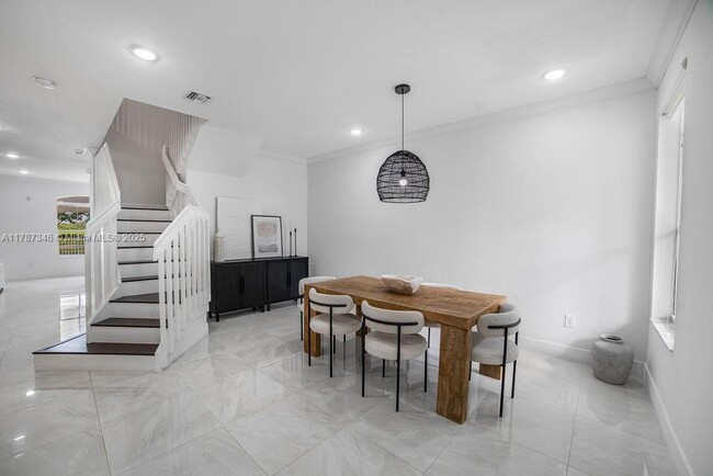 Building Photo - 6226 SW 165th Pl