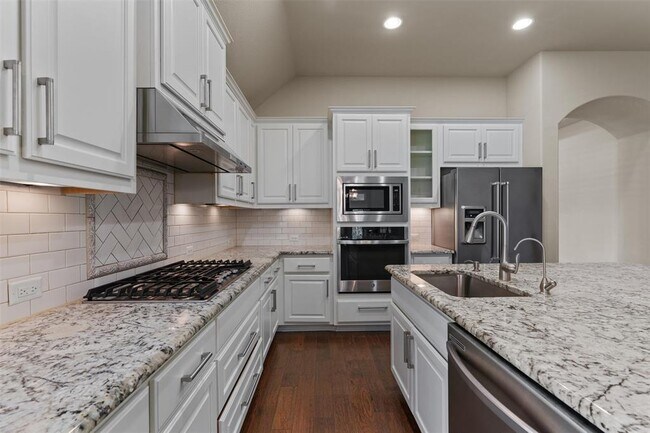 Building Photo - 7901 Arbor Knoll Ct