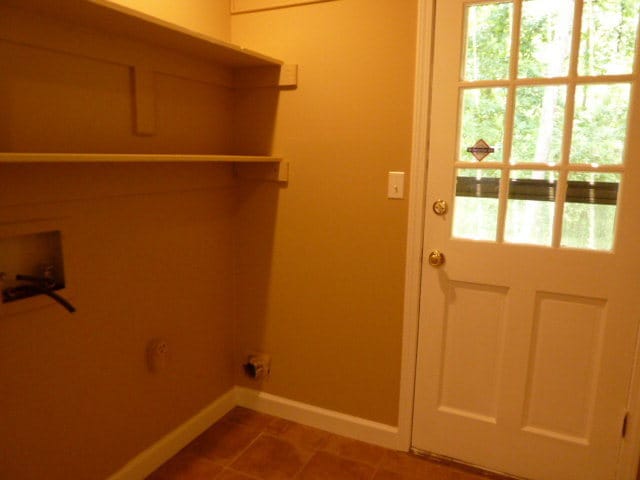 Building Photo - 1170 Kings Mill Run N