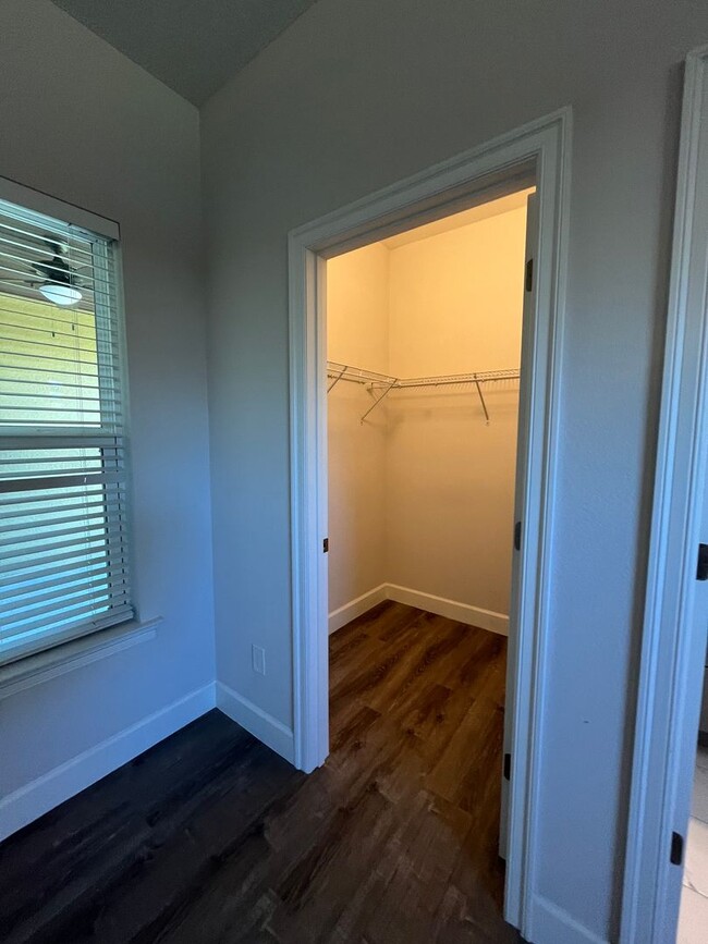 Building Photo - Newer Construction 3 Bedrooms 2 Baths!