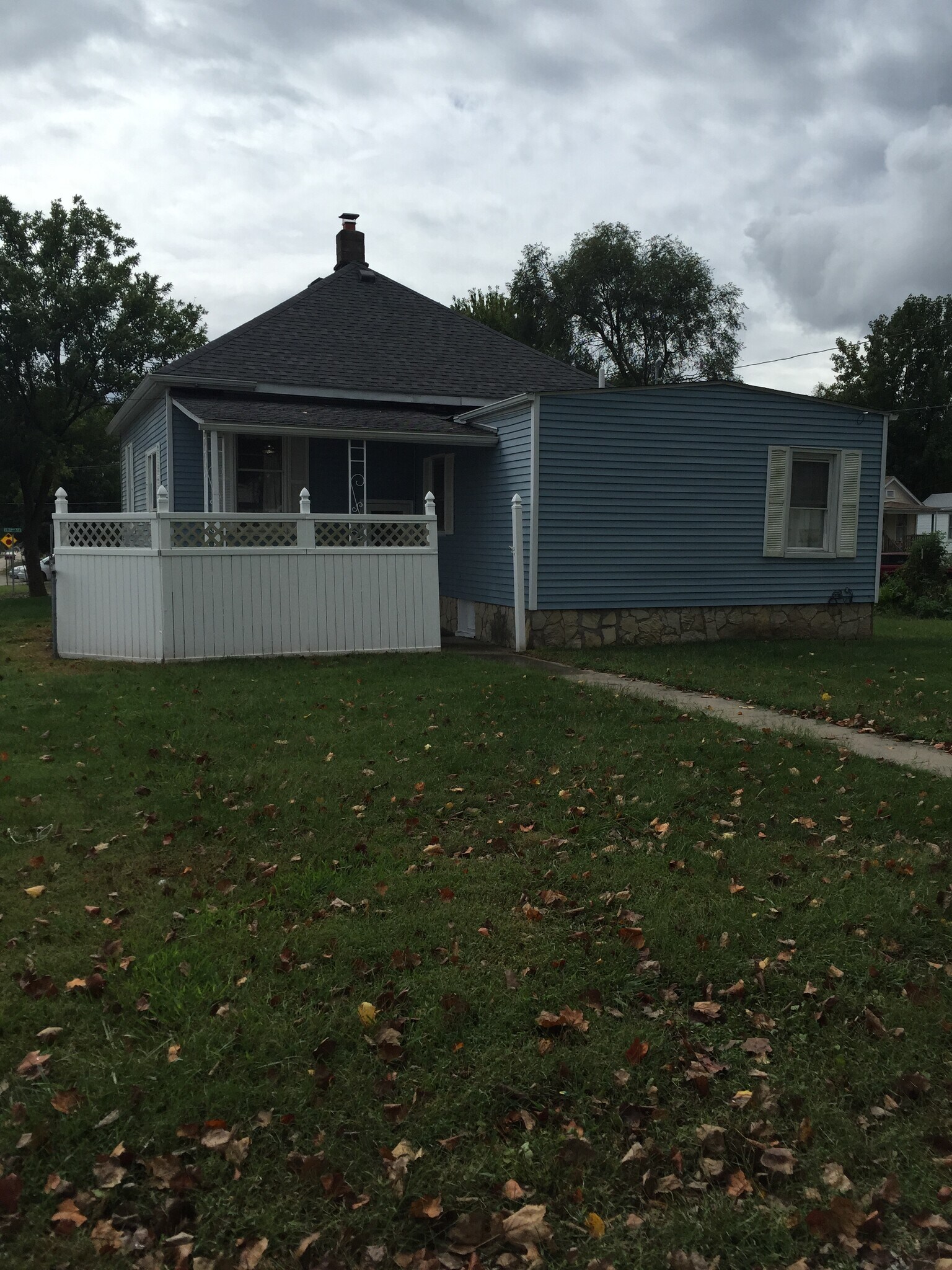 back yard area - fenced in porch area - great for grilling (partially covered) - 401 S 22nd St