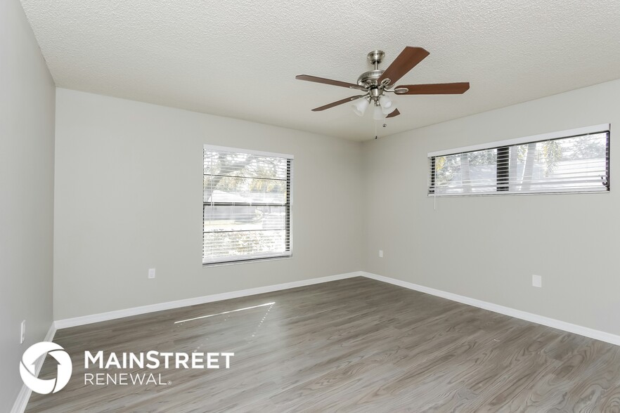 Building Photo - 5801 Pauma Pl