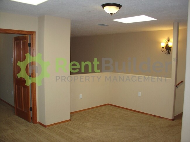 Building Photo - 9404 Endee Rd NW