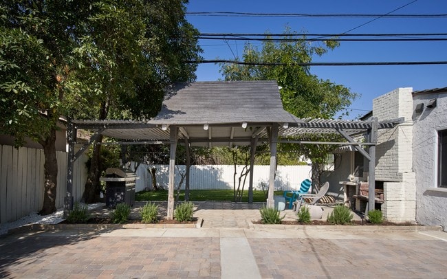 Building Photo - 1330 Winston Ave