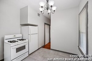 Building Photo - 531 W Gramercy Pl