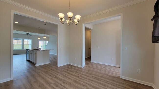 Building Photo - Your Ideal Home Awaits in Simpsonville