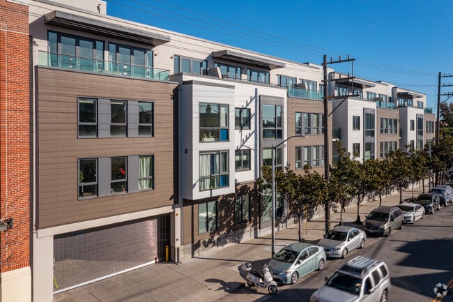 Building Photo - Union