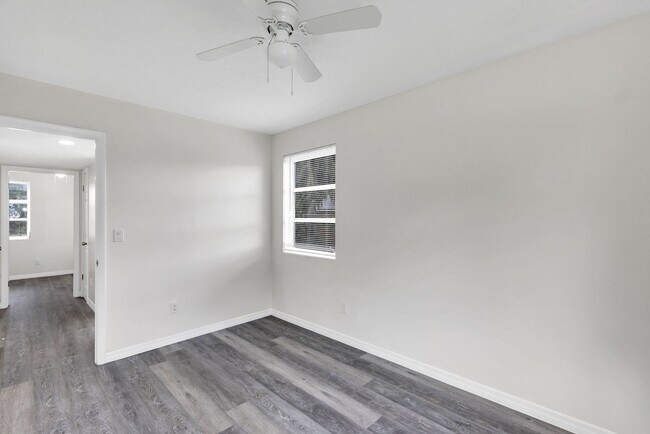 Building Photo - 751 Bellevue Ave