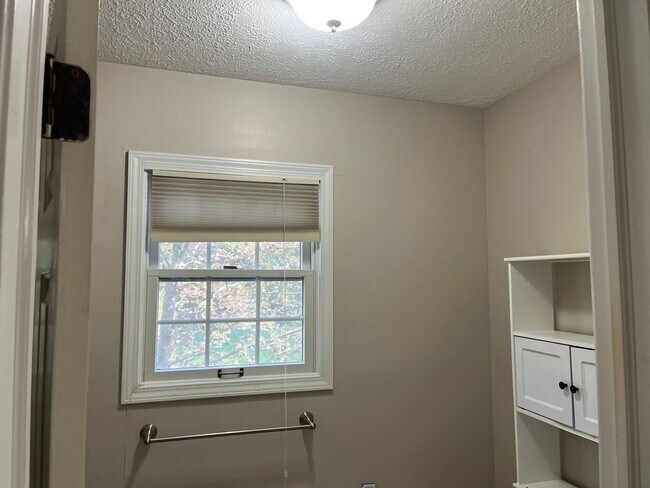 Building Photo - 2259 Augusta Ct
