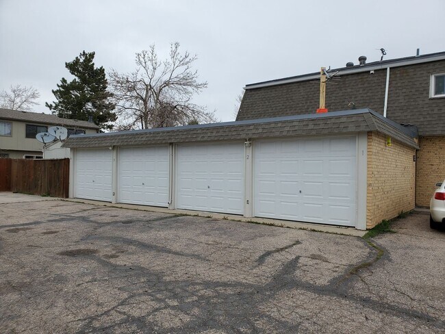 Building Photo - Pecan1919 (KC-AM)