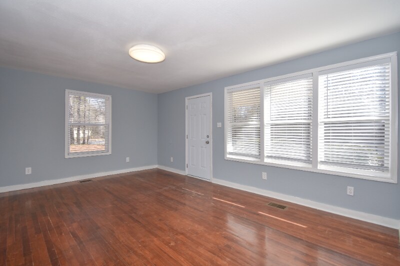 Building Photo - 1840 Worthy Rd