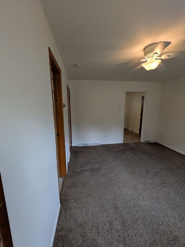 Building Photo - 725 Chartiers St
