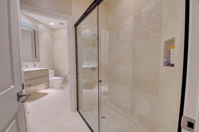 Building Photo - 2106 NW 60th Cir