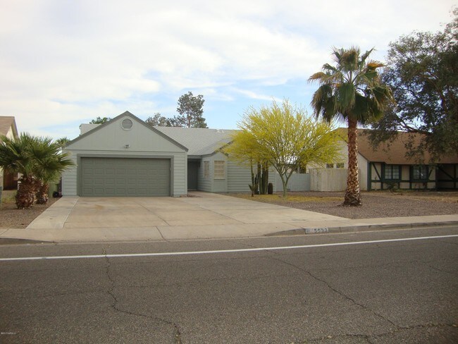 Primary Photo - 5533 W Cholla St