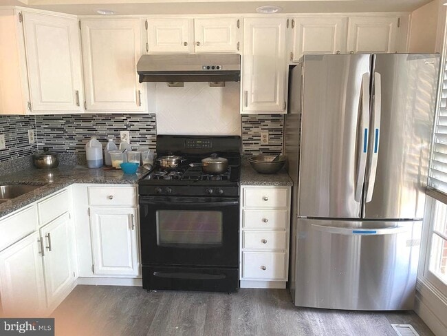 Building Photo - 6347 Battlement Way