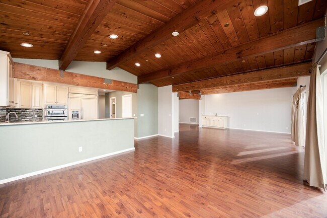 Building Photo - 9497 Montemar Dr