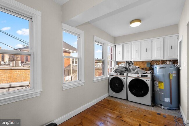 Building Photo - 1616 Kilbourne Pl NW