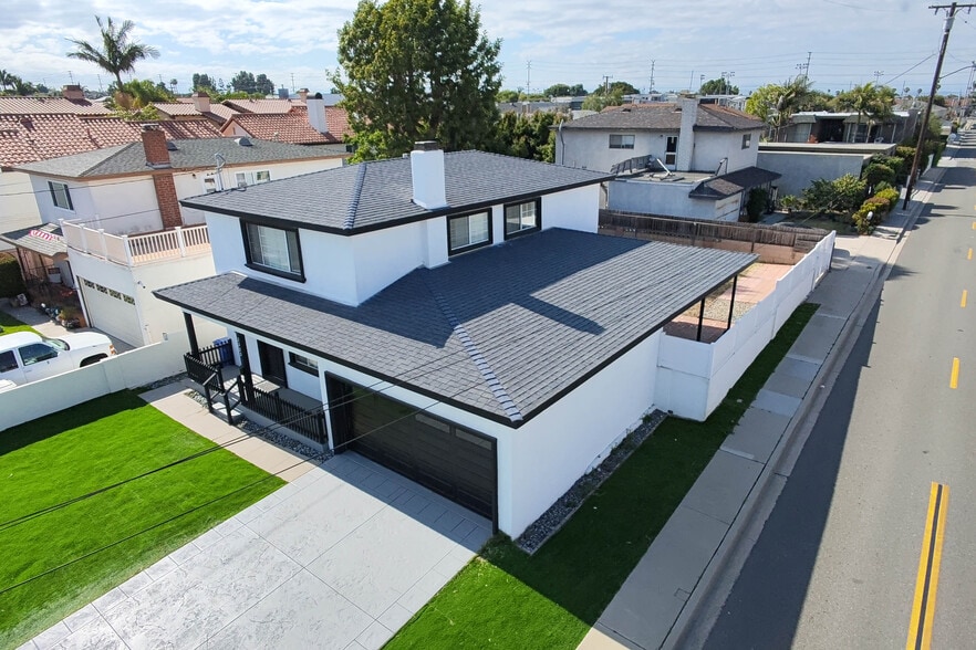 Building Photo - 2323 Harriman Ln