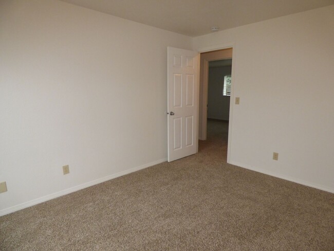 Building Photo - 3 bed Home in Keizer!