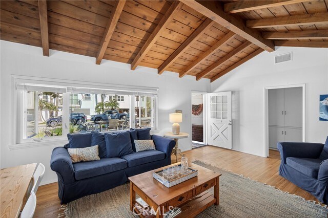 Building Photo - 237 Avenida Montalvo