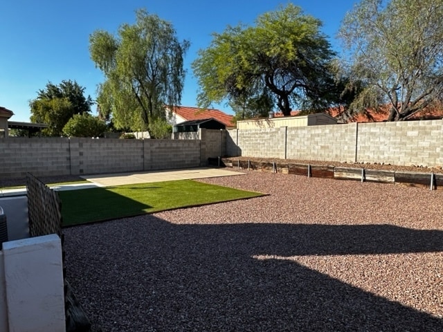 Building Photo - HOUSE FOR RENT