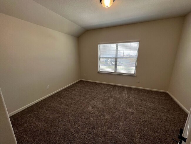 Building Photo - 13706 Enzo Gate