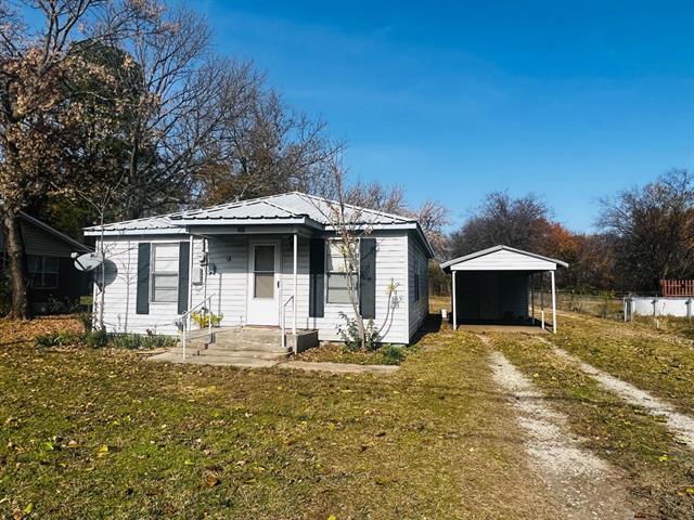 Building Photo - 204 W Pecan St