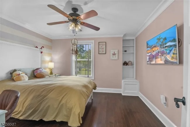 Building Photo - Modern Colonial Single-Family Home