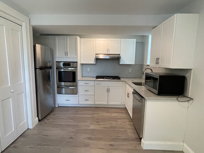 Building Photo - 233 Lafayette St