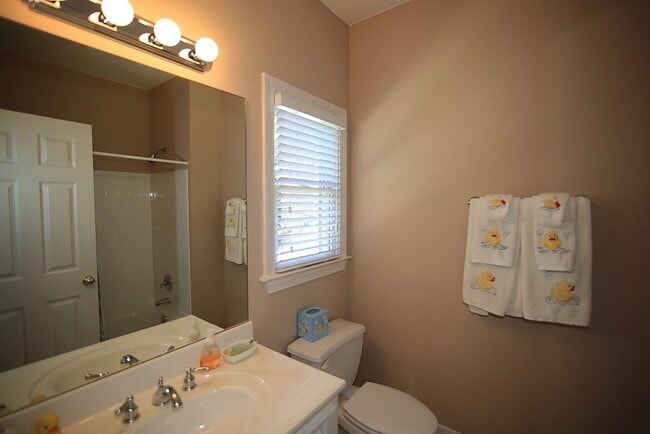 Building Photo - 1710 Sugarloaf Club Dr