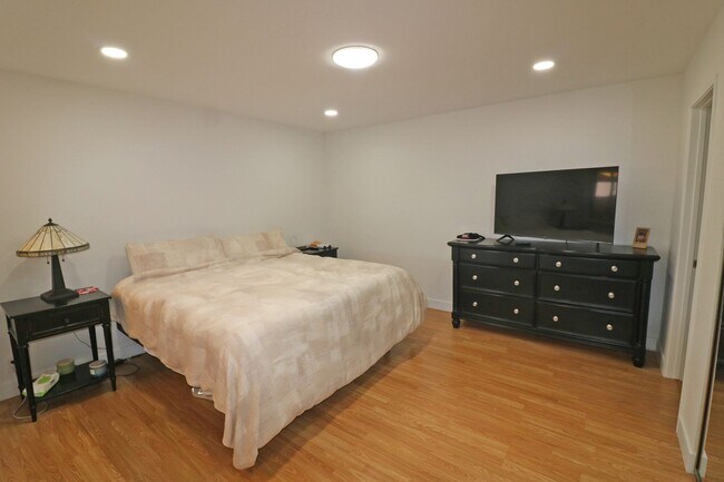 Building Photo - 1102 Turnstone Way