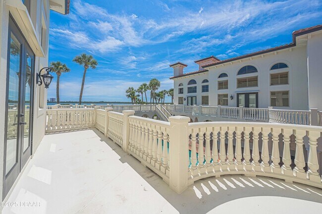 Building Photo - 5090 Riverside Dr