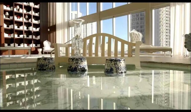 Building Photo - 475 Brickell Ave