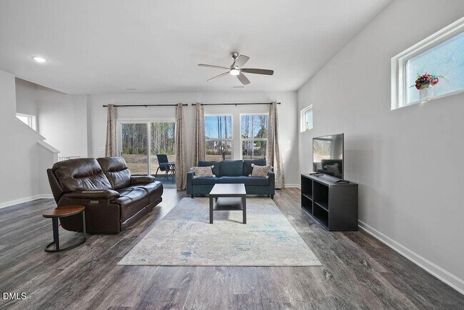 Building Photo - 319 Joneshaven Dr