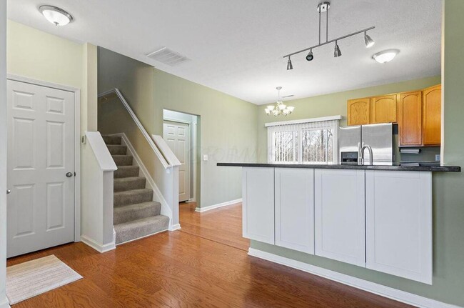 Building Photo - 408 Fuller's Cir