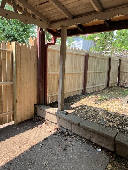 BACK PRIVATE LOT - 34 S Adams St