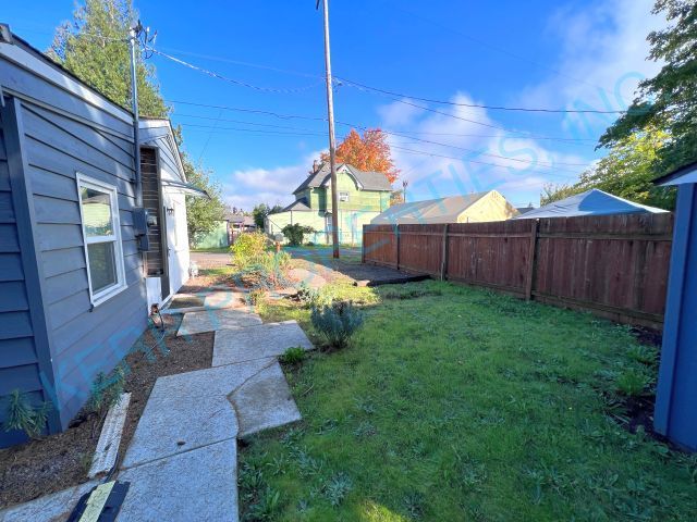 Building Photo - Charming 2-Bedroom Retreat in the Heart of...