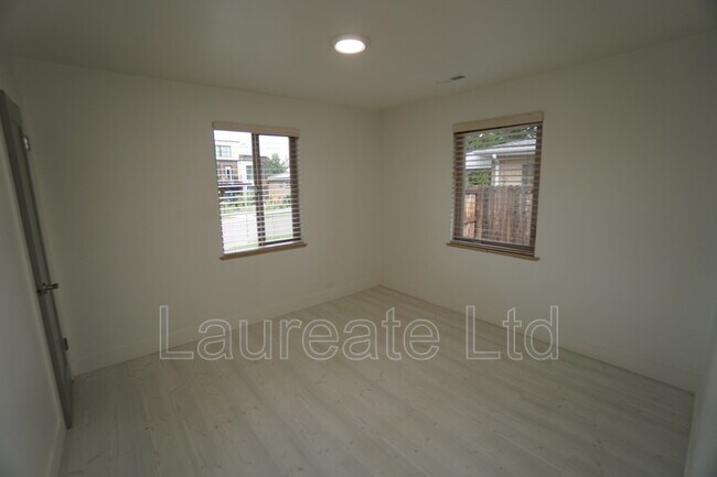 Building Photo - 5090 W 36th Ave