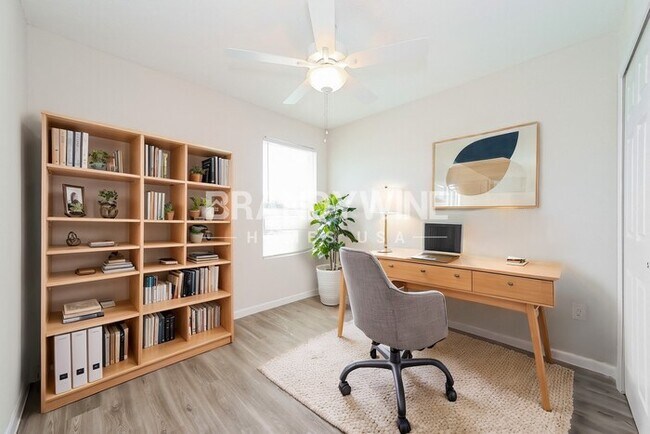 Building Photo - 540 Narnia Ct