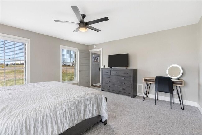 Building Photo - 5307 S Bellview Rd