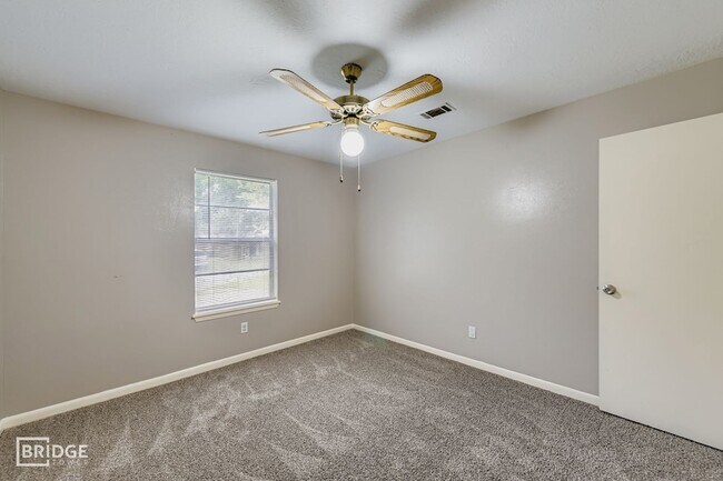 Building Photo - 1611 Hazelwood St