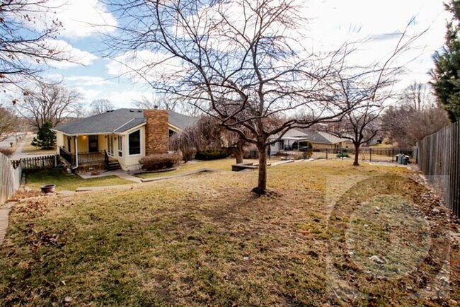 Building Photo - Beautiful and Spacious 3 Bd/3Ba with finished basement