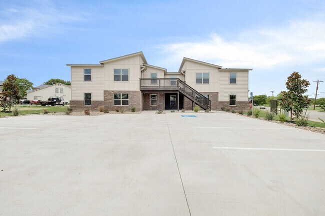 Building Photo - Stylish 3 Bed, 2 Bath Apartment in Georgetown